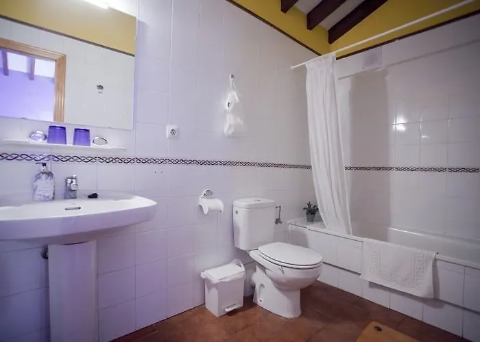 Inn Los Taranos Valdaliga